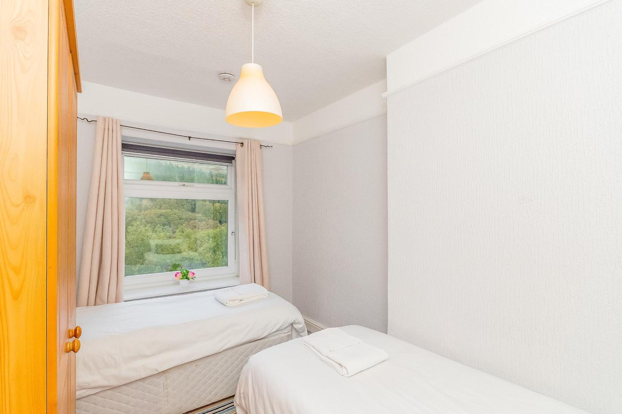 The View Spacious Apartment In Afan Forest Bike Park By Staystaycations Port Talbot Exterior photo
