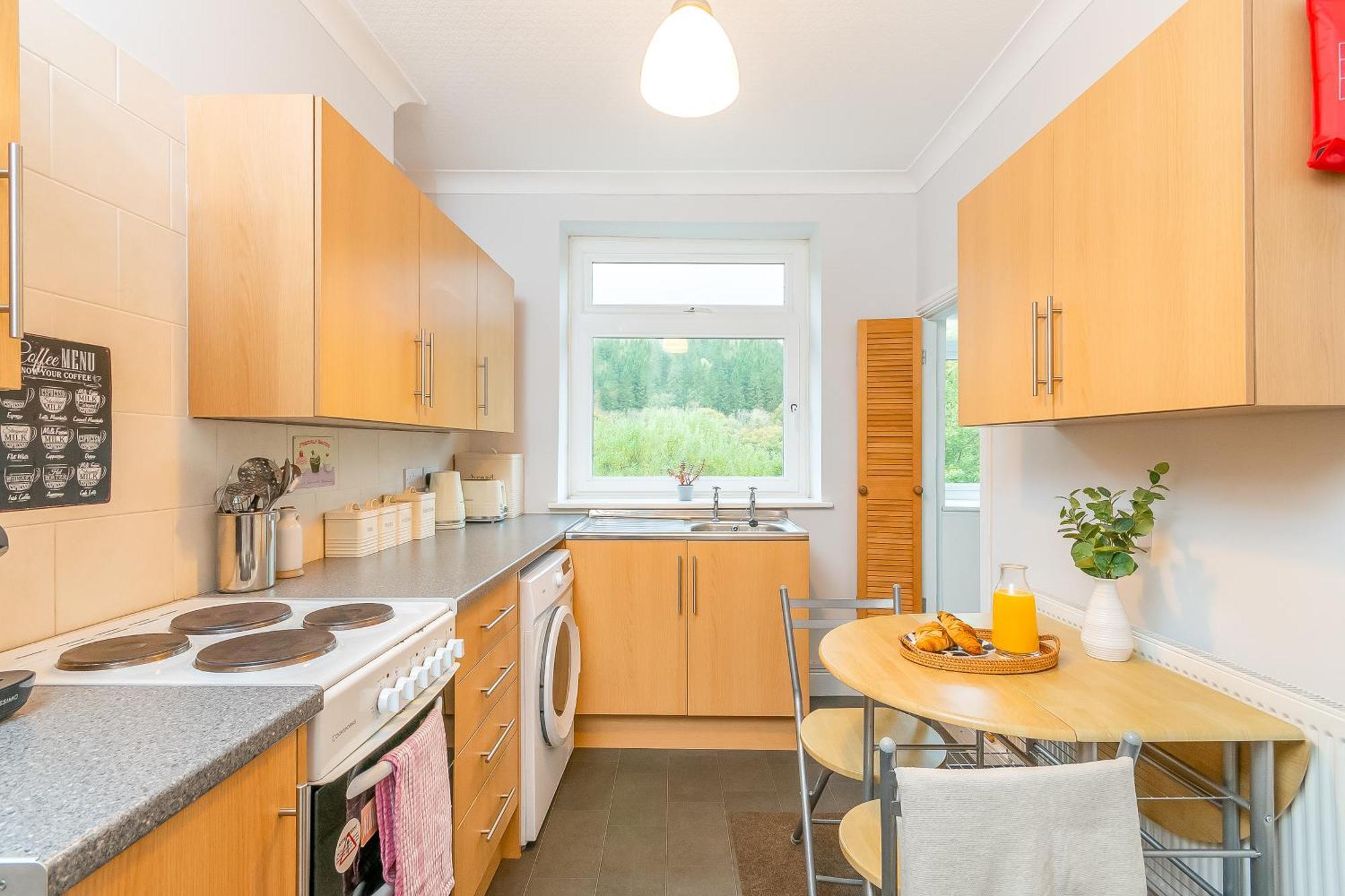 The View Spacious Apartment In Afan Forest Bike Park By Staystaycations Port Talbot Exterior photo