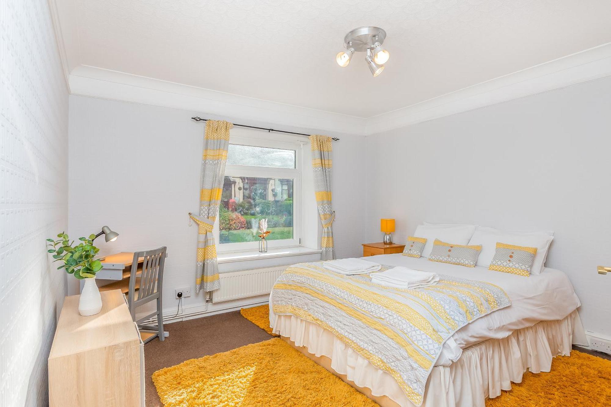 The View Spacious Apartment In Afan Forest Bike Park By Staystaycations Port Talbot Exterior photo